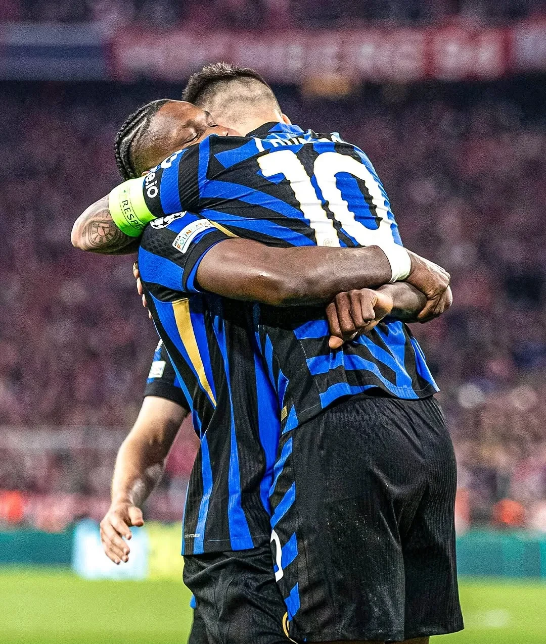 包含国际米兰翻盘比利时,萨拉赫关键制胜的词条 包含国际米兰翻盘比利时,萨拉赫关键制胜的词条