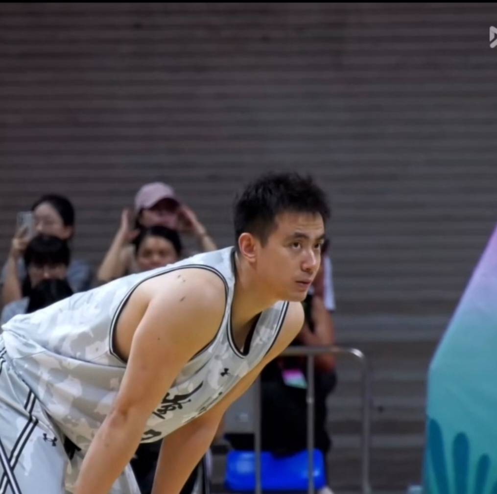 尼克斯翻盘辽宁队,高诗岩点燃赛场 尼克斯翻盘辽宁队,高诗岩点燃赛场