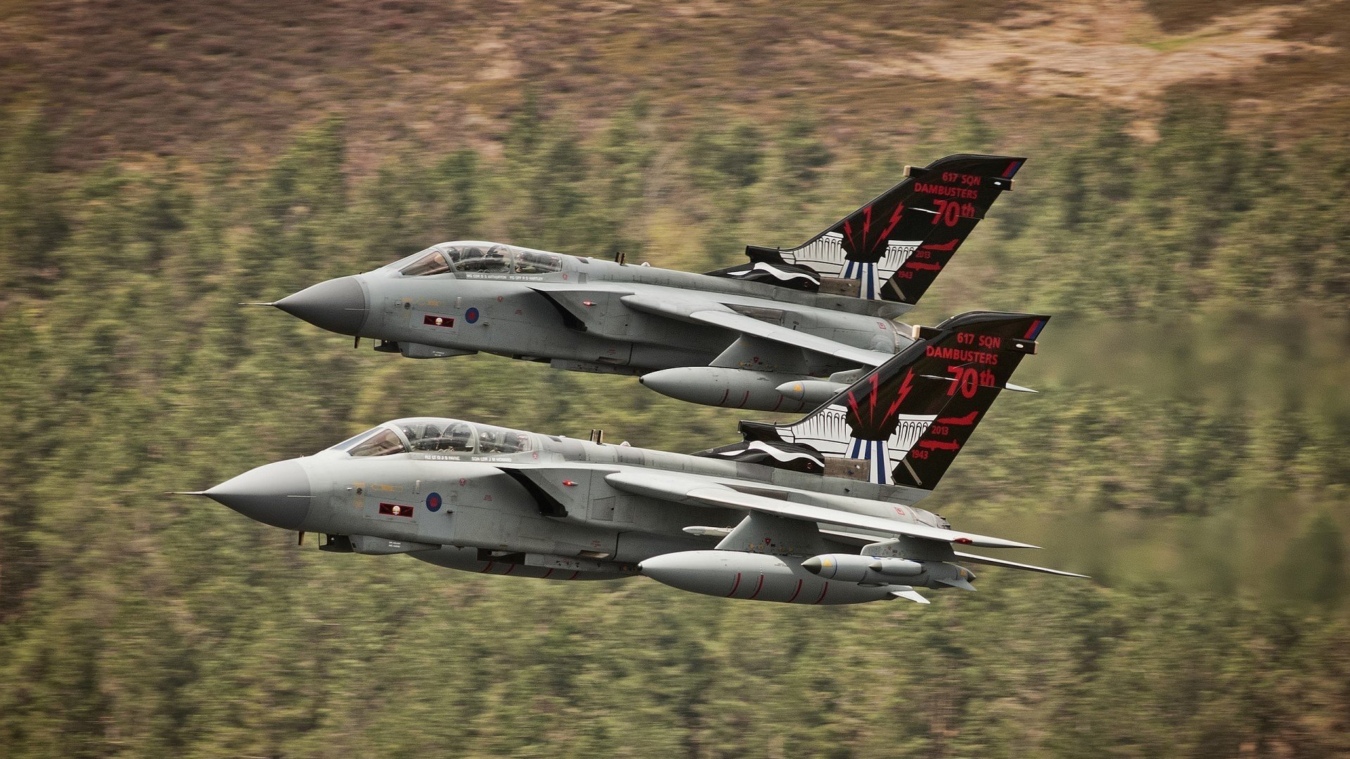 德甲争冠战之夜,维尼修斯化身不速之客持续制造杀伤