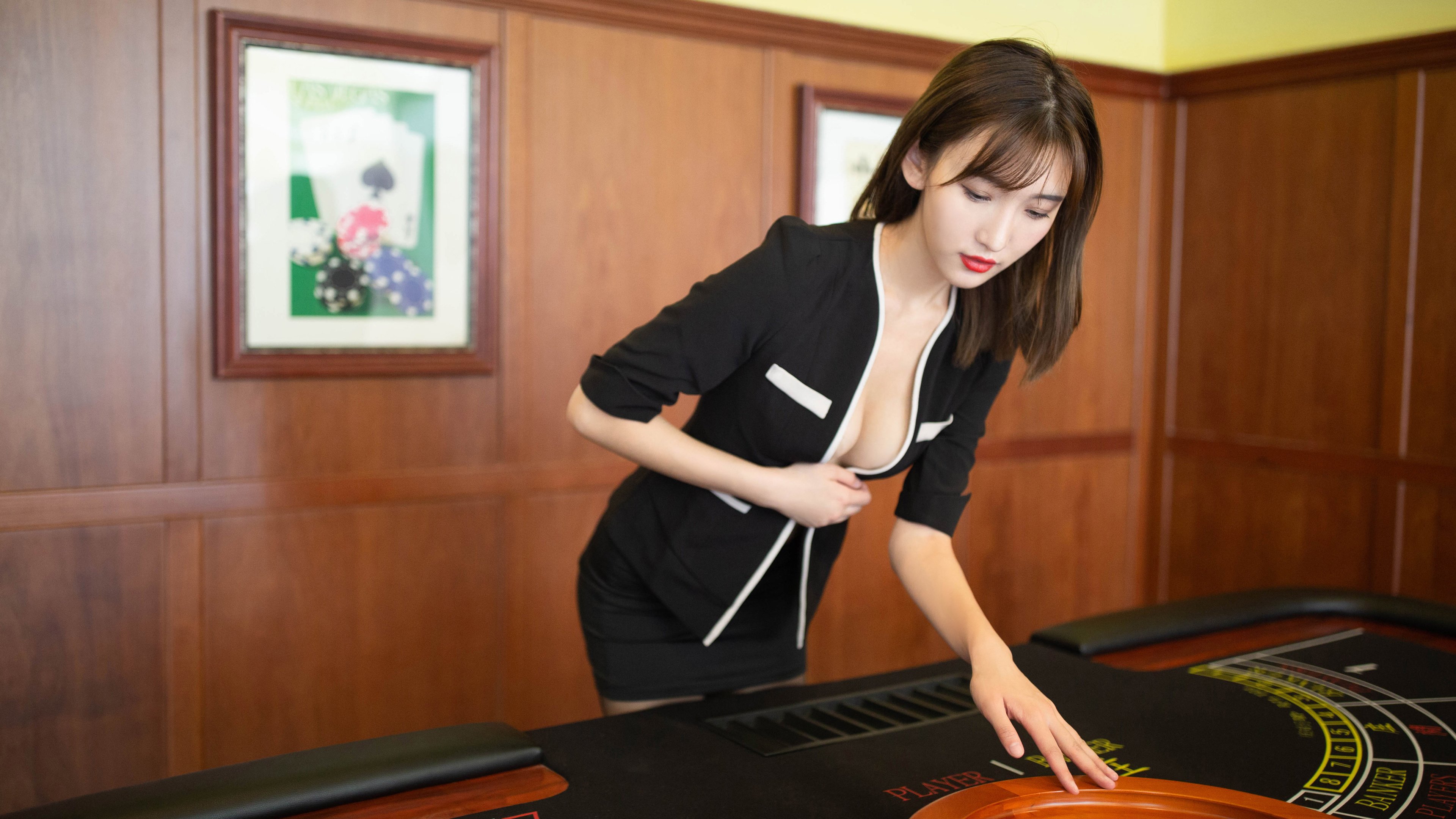 基辅闪电战，奥亚尔萨瓦尔战术核爆，乌克兰装甲突击碾碎玻利维亚高原神话